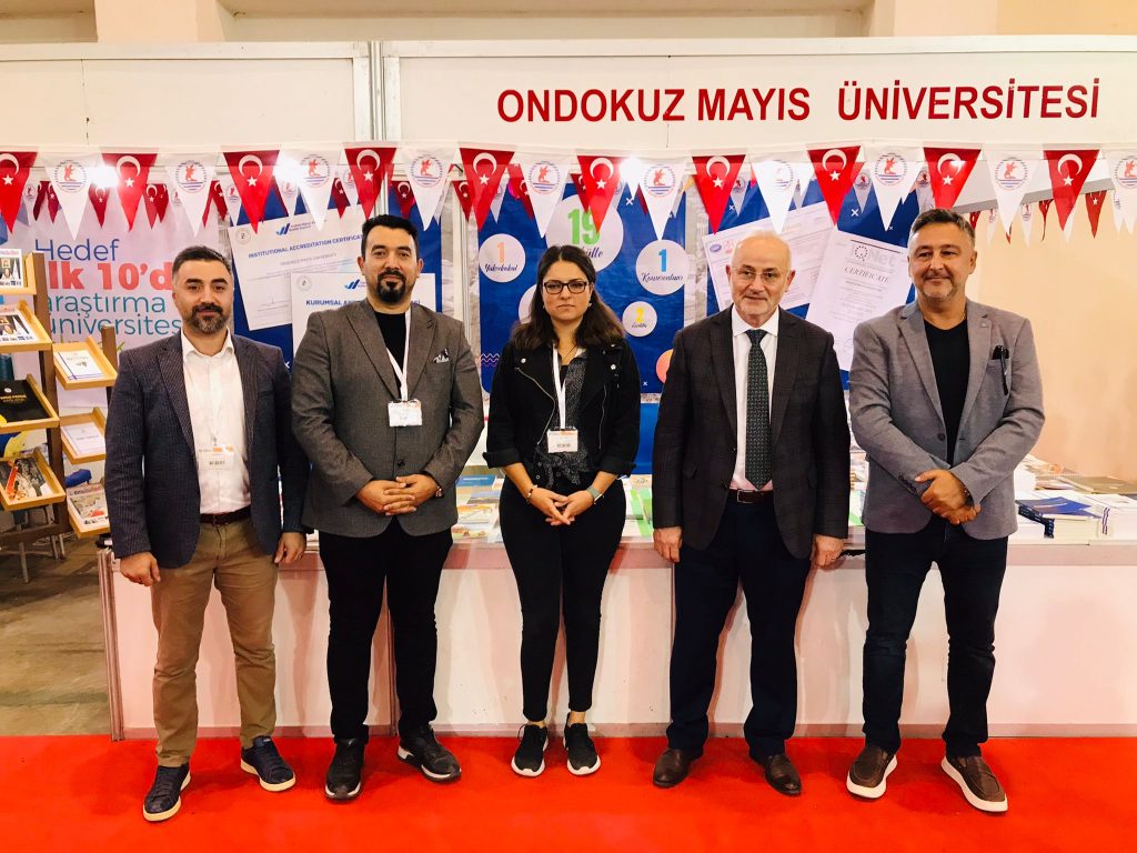 Rektör Ünal, Karadeniz 7. Kitap Fuarı’nı Ziyaret Etti