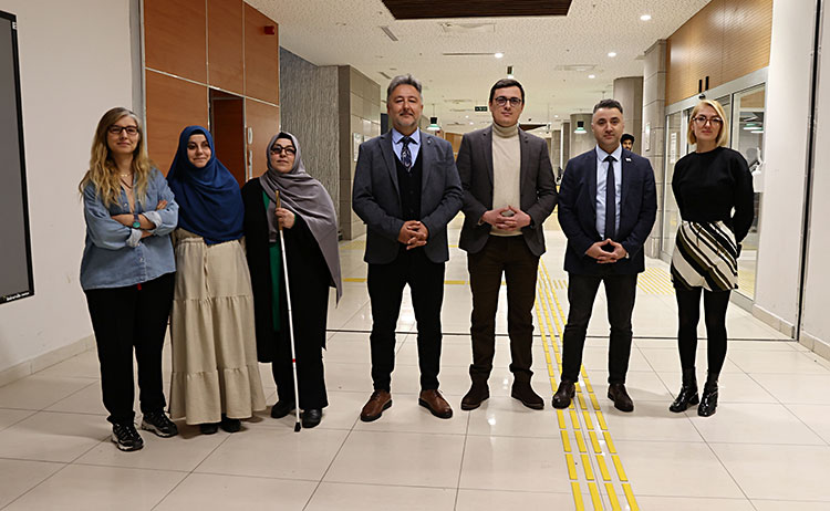 Görme Engelli Bireyler İçin Kitaplar Dijital Hale Getiriliyor