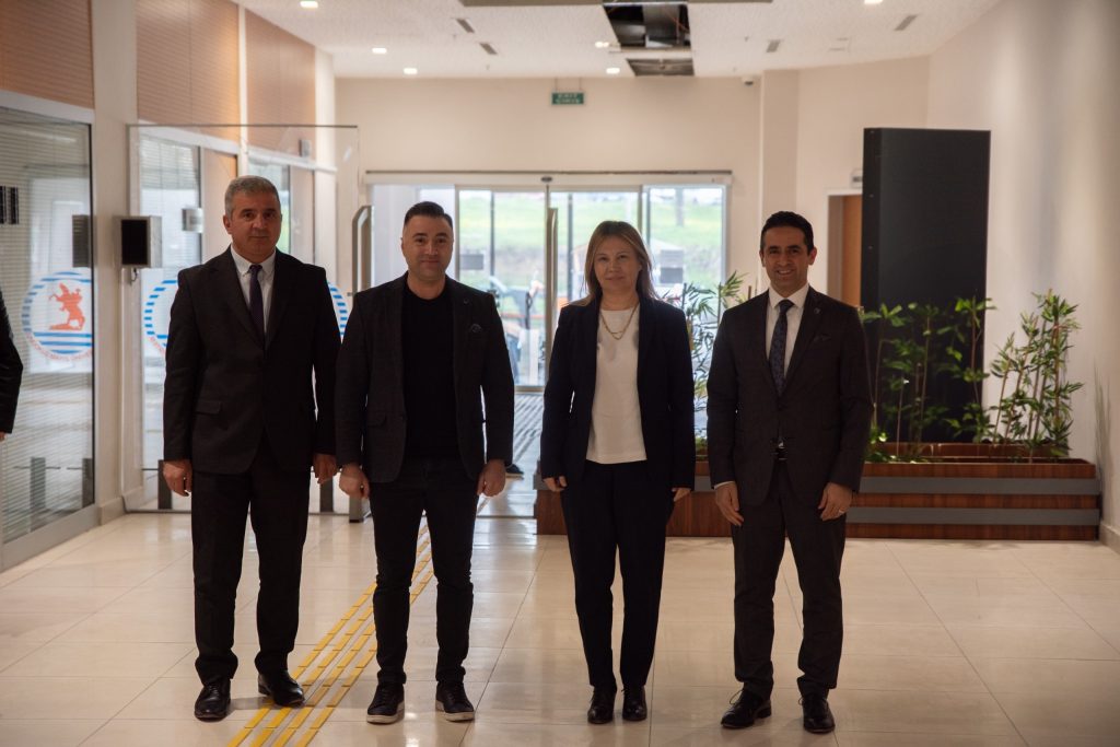 Sayın Rektörümüz Prof. Dr. Fatma Aydın Merkez Kütüphanemizde İncelemelerde Bulundu