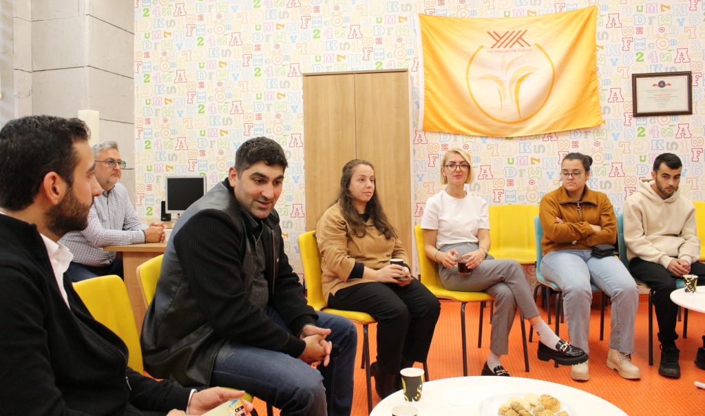 Merkez Kütüphanede Kitap Analizi Söyleşisi