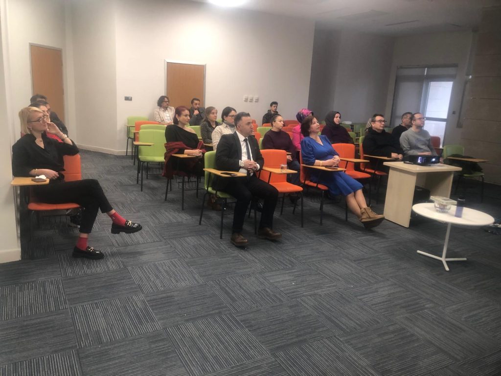 Merkez Kütüphane’de Kullanıcı Hizmetleri, KVKK ve Akademik Destek Odaklı Hizmet İçi Eğitimler