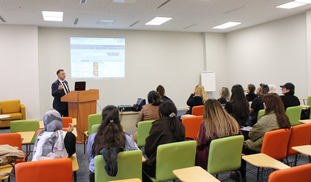 Akademik Araştırma Süreçlerine Yönelik Eğitim Programı Gerçekleştirildi