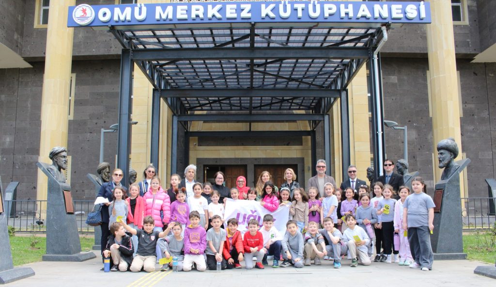 Merkez Kütüphane, Minik Öğrencileri Ağırladı