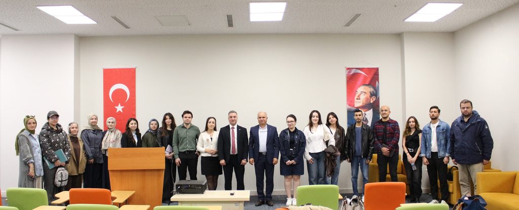 OMÜ Kütüphanesinden Lisansüstü Öğrencilere Bilgi Okuryazarlığı ve Yapay Zekâ Eğitimi